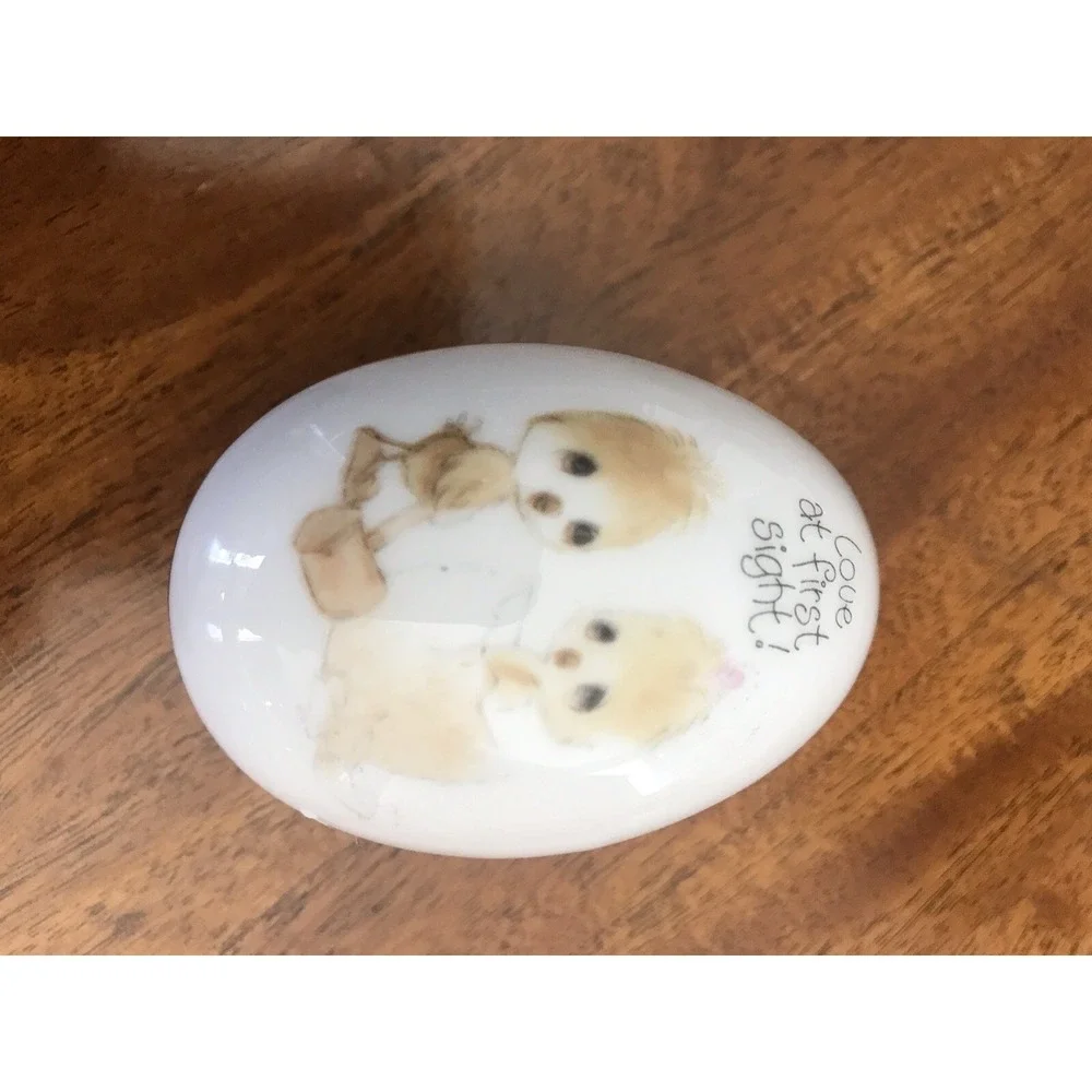 Vtg 1978 Jonathan and David Ceramic Egg Trinket Box- Love at First site, Enesco